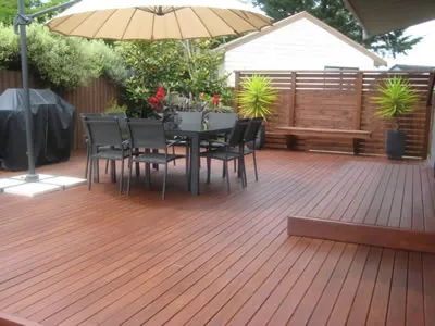 Deck Built by Cameron Building and Construction Lupson Deck